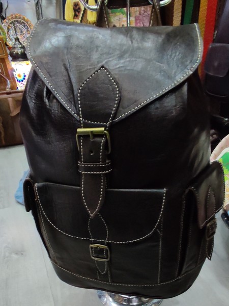 MOCHILA de cuero, color negro vintage. Mochilas de piel auténtica hecha a mano