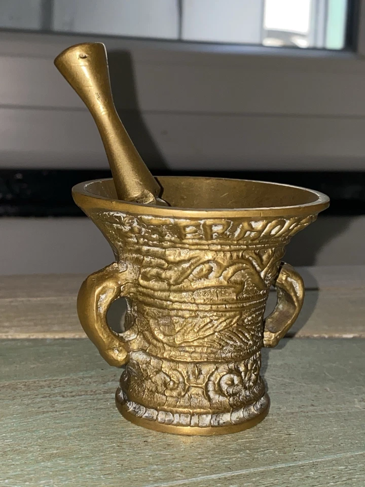 Petit Mortier De Table Ancien En Laiton - Photo 2/4