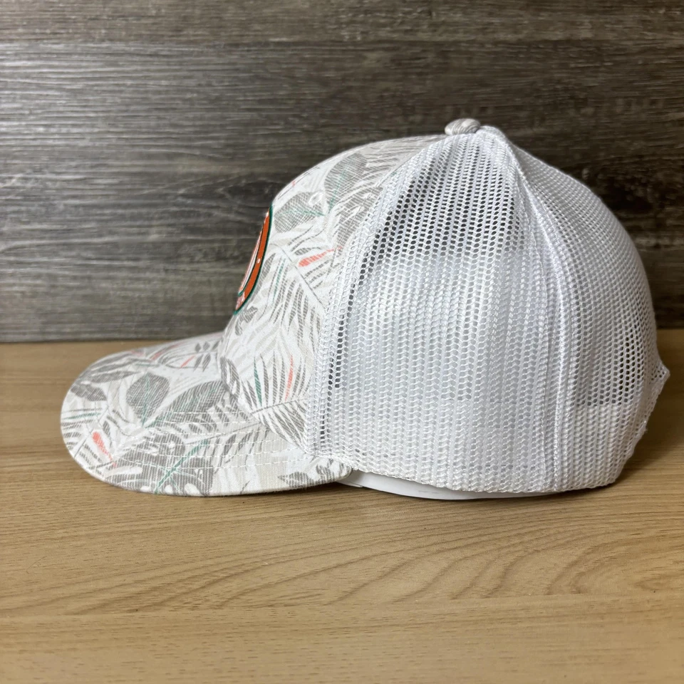 TPC Louisiana Sombrero Gorra Snap Back Blanco Gris Tropical Camionero Parche Hombres Adelante Foto 4 de 4