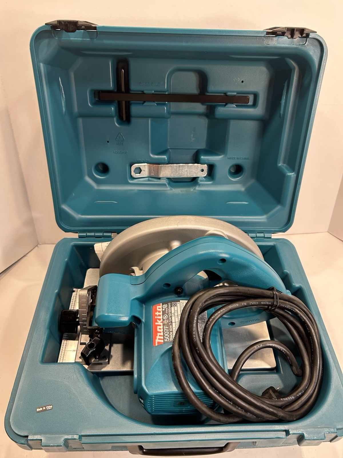 NEW, Makita 5007F 7-1/4in 15A 5800 rpm Corded Circular Saw