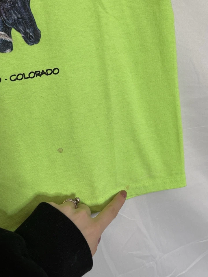 Camiseta De Colección Jerzees Durango Colorado Caballo Gráfico Juvenil M Verde Neón Foto 4 de 4