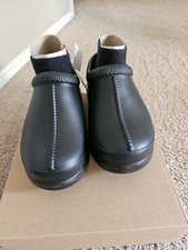 UGG Tasman x Women's Water Proof W/Removable Socks. Brand New Size 7