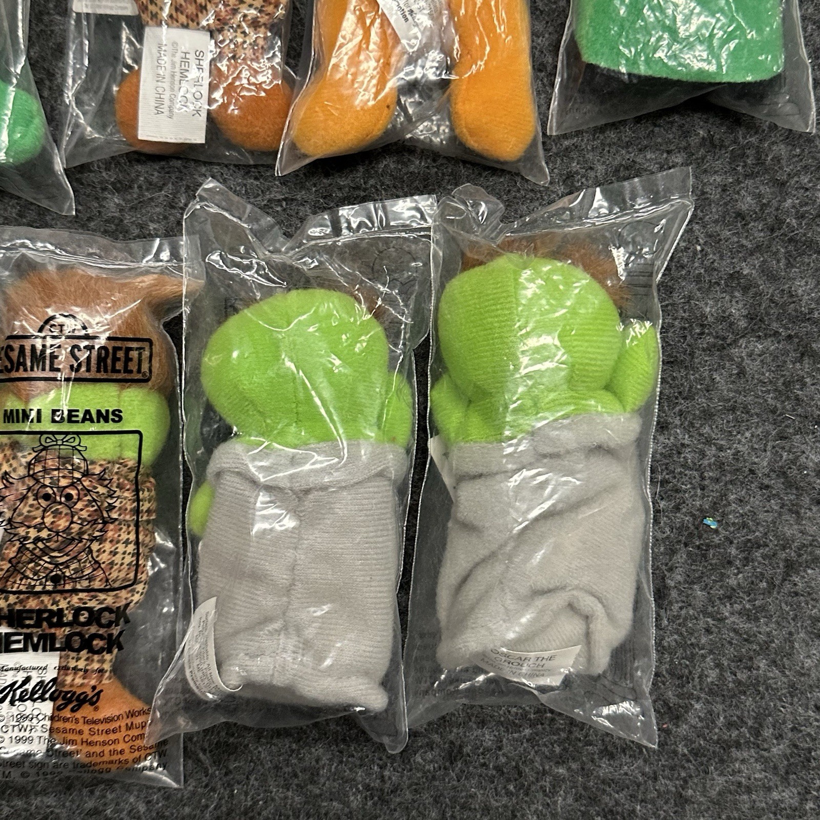 The Sesame Street Mini Beans 4" Kellogg's ALL 17 NEW IN PACKAGE!!