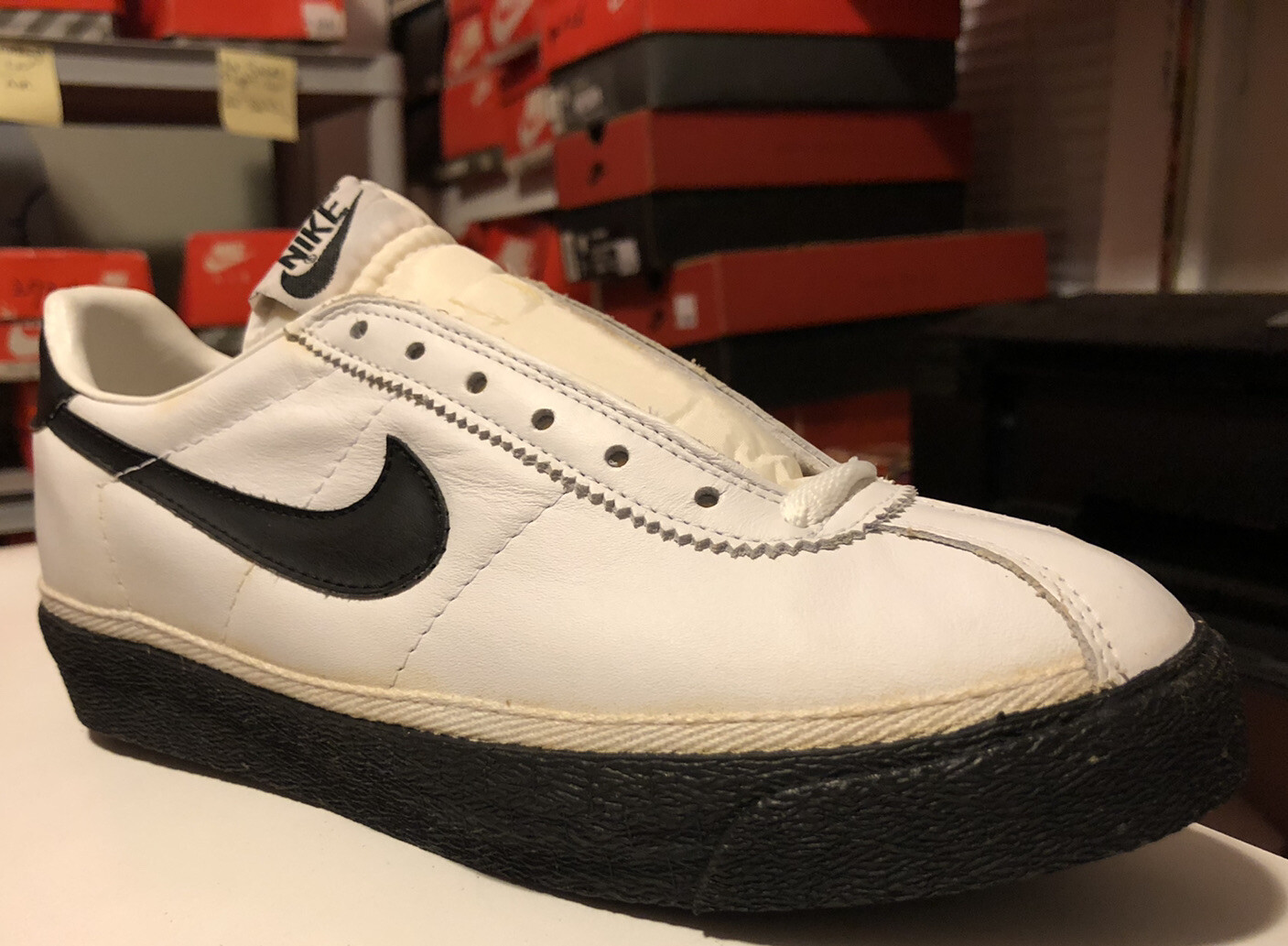 Vintage 1994 Nike Bruin / Leather white 