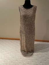 Aidan Mattox gold dress size 14 Luxurious Sequined Long Sheath Gown