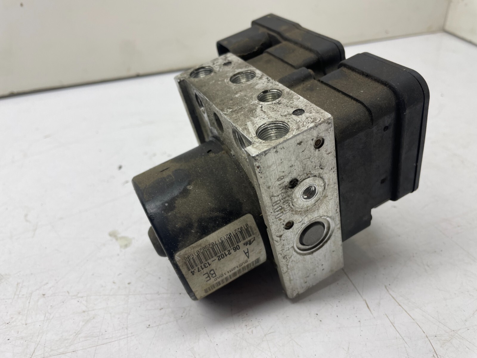 Ford Fiesta MK7 2008 2010 ABS Pump and Control Module 8V512M110AD