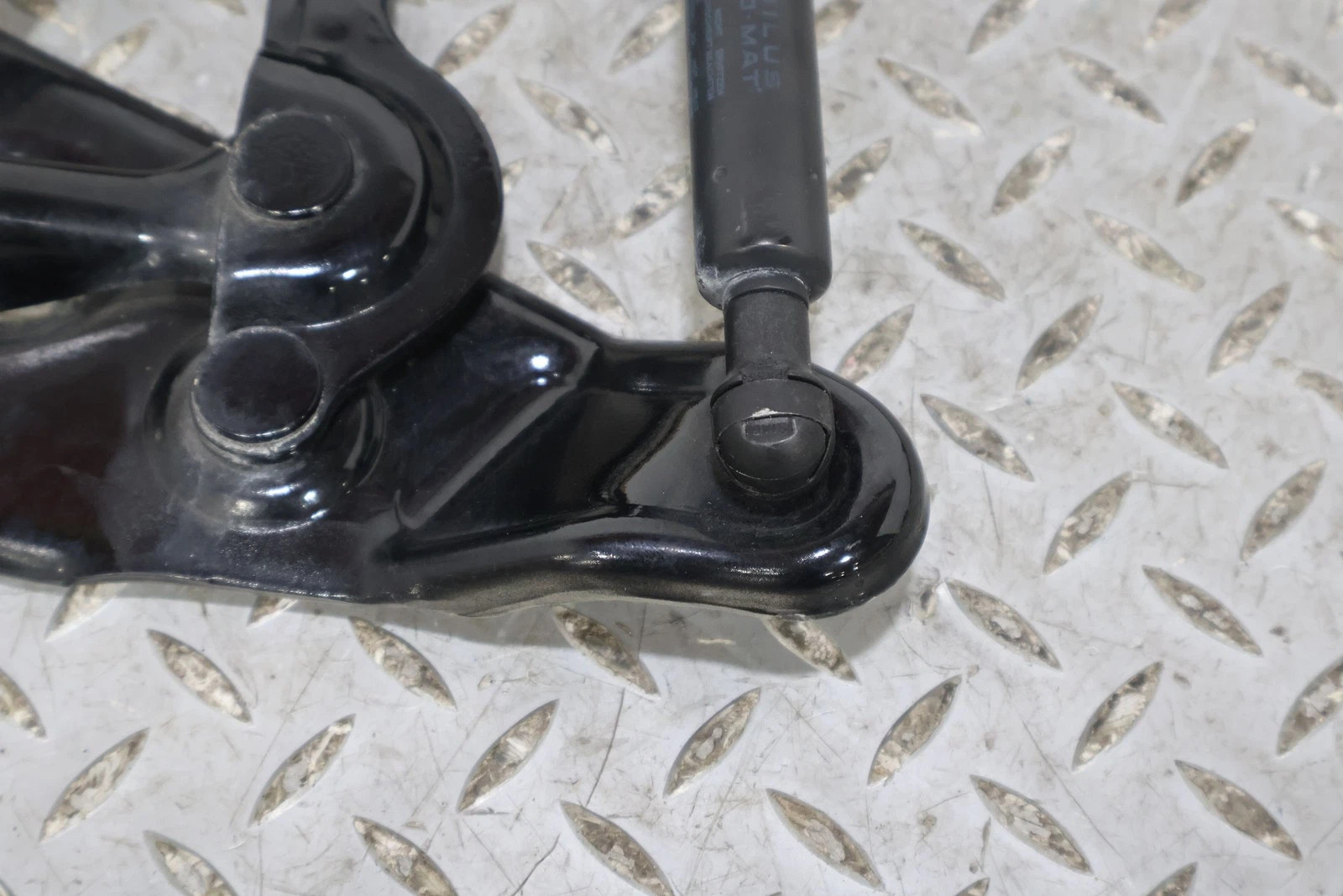 Bentley Flying Spur 2006-2012 Left, right Engine lid hinges Pair