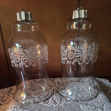 Homco Set of 2 ~ PARKLANE Peg Votive Candle Holders ~ Daisy - Scroll - Etched