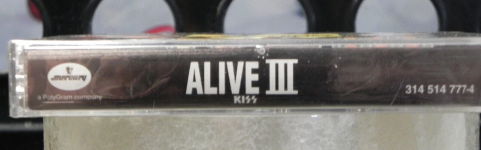 KISS Alive III with Hype sticker SEALED Cassette Mercury 314 514 777-4 - Image 2 of 4