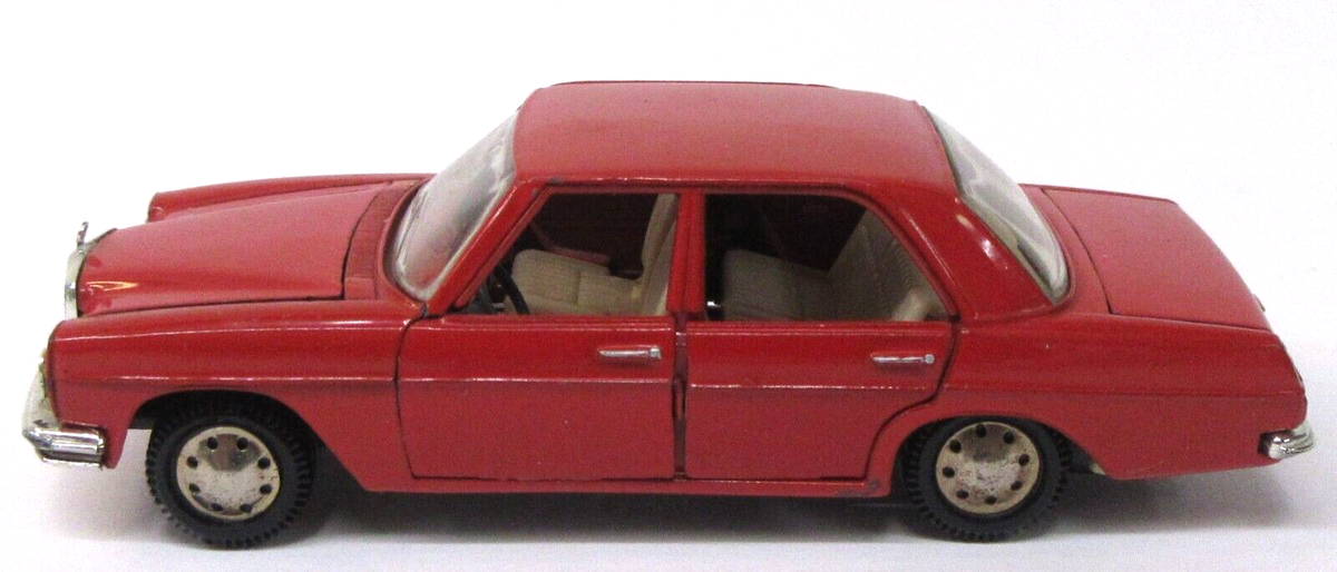 rare color Marklin 1817 MERCEDES BENZ 250 red 1/43 diecast in