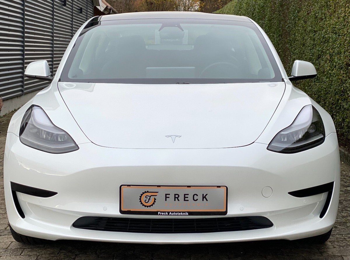 Tesla Model 3 Standard Range+ RWD Tesla Model 3 Standard Range+ RWD