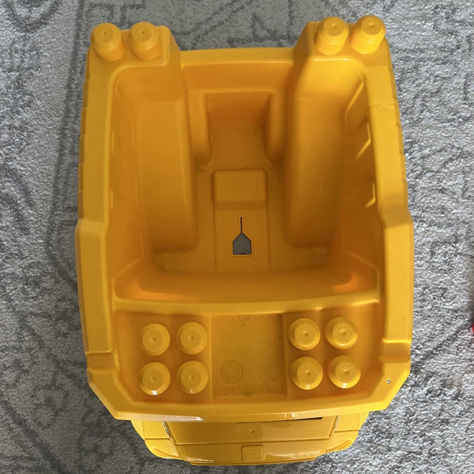 Mega Blocks CAT Construction Dump Truck with 30+ blocks - Image 3 of 4