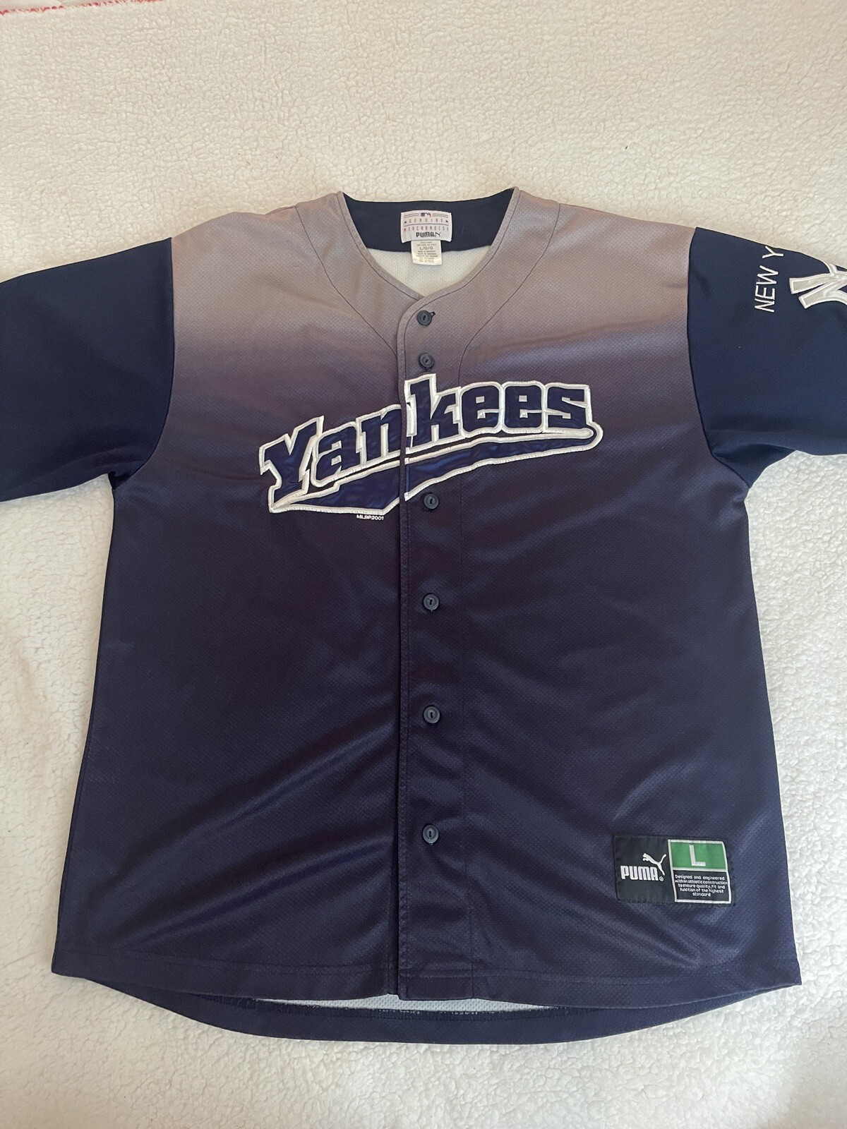 Men's Large New York Yankees Navy Blue VTG Puma MLB Jersey