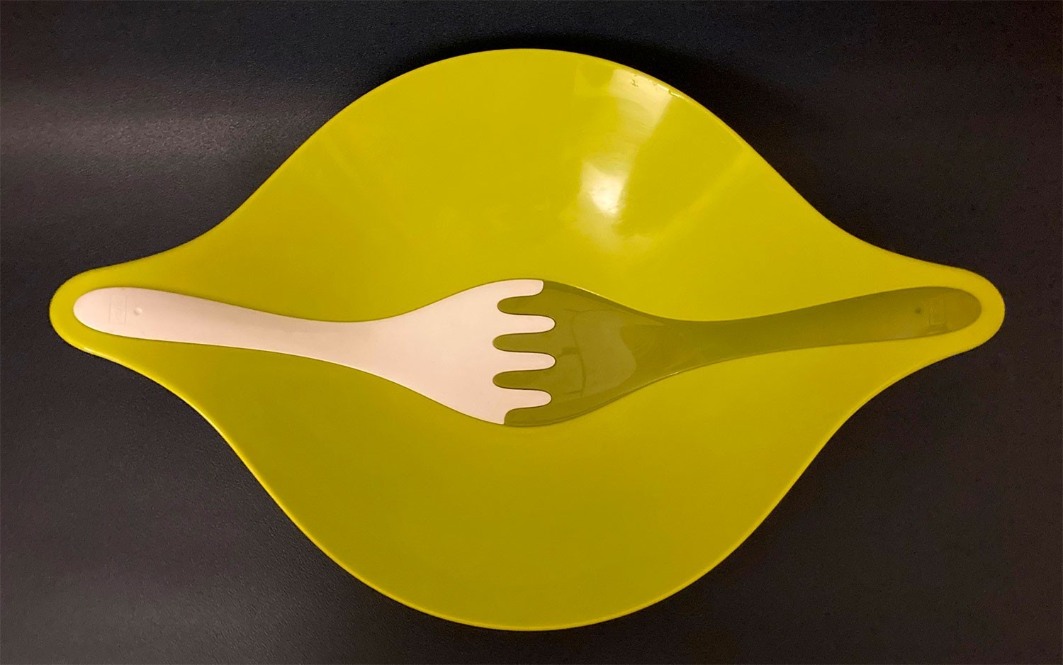 Grand saladier Koziol en plastique recyclable de 3,5L pour salades d'été