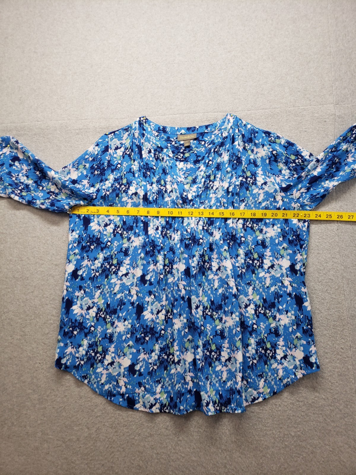 Style Co Women Tunic Top L Blue & White Floral V Neck 3/4 Bell Sleeve Blouse