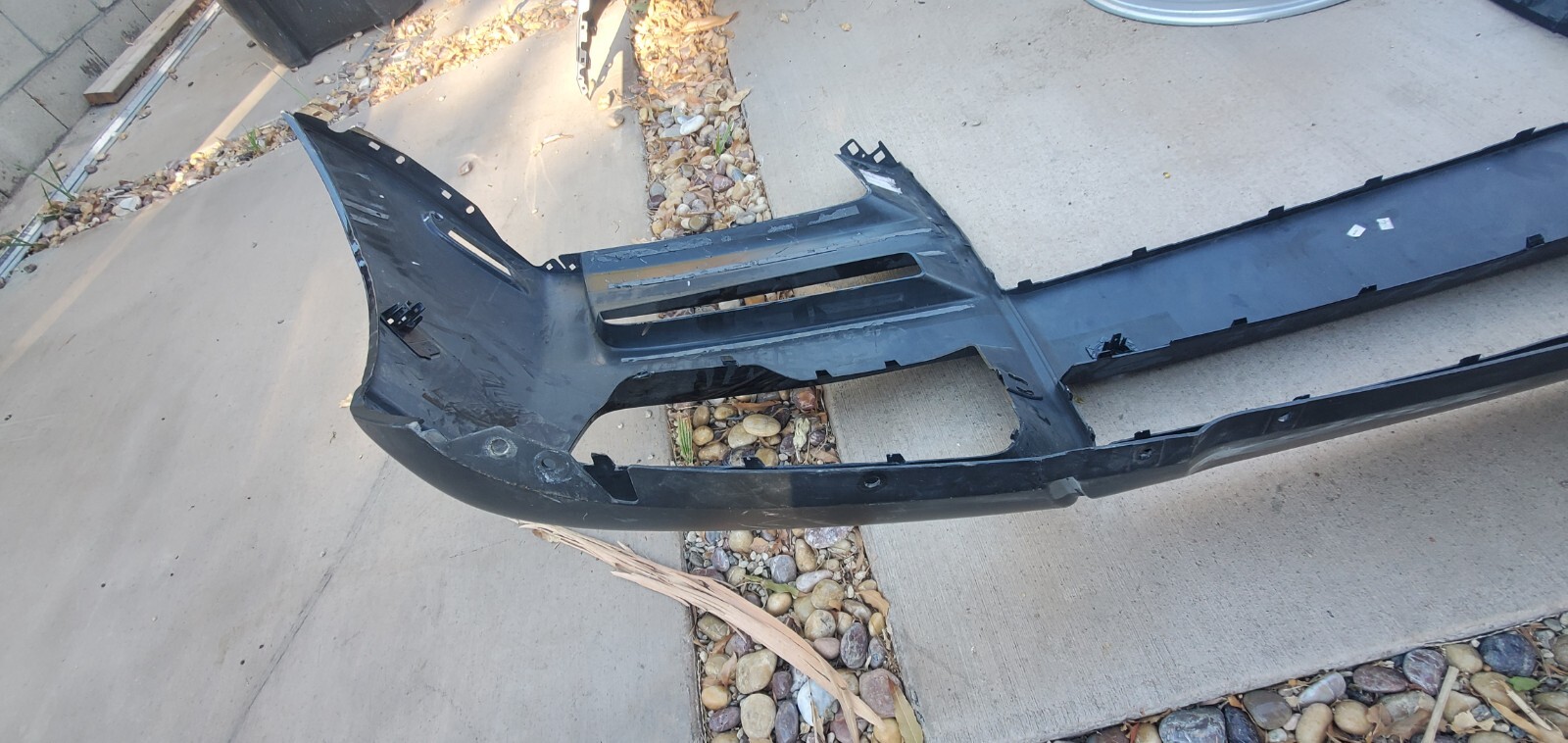 19-22 Rolls Royce RR31 Cullinan Front Bumper Cover 51117448893 OEM (1)