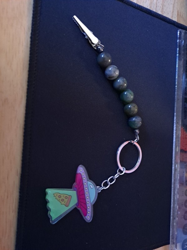 Weed keychain 420 jewelry gift for stoner weed lovers Unisex Green Stones 