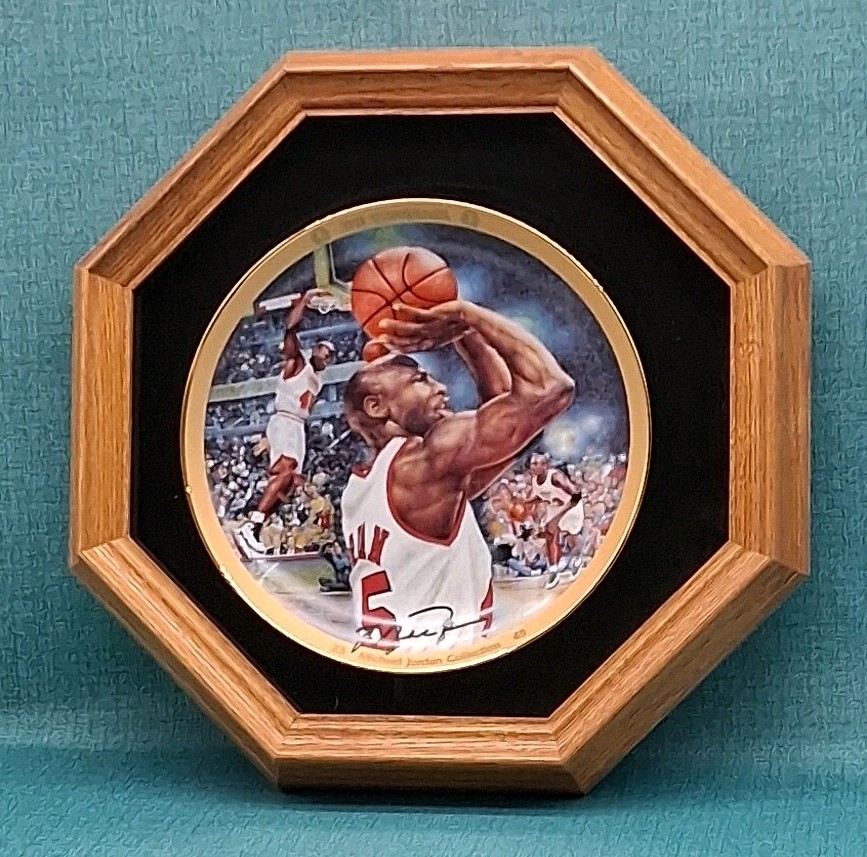 Michael Jordan THE COMEBACK  Collectors Plate #16188A 13" Wood Framed Shadow Box