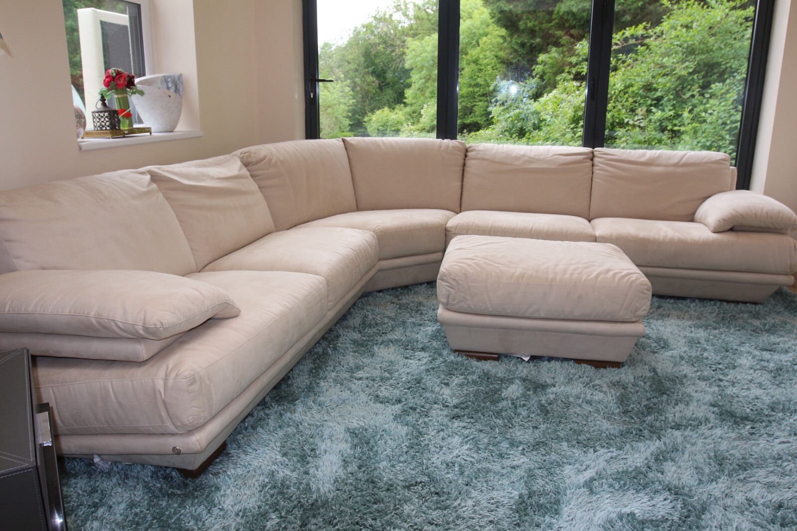 quality alcantara Natuzzi plaza model corner sofa and footstool suite
