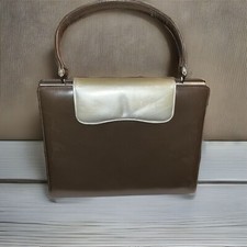 Palizzio Vintage Leather Handbag Satchel.    9.5”x 7.5”x 3”