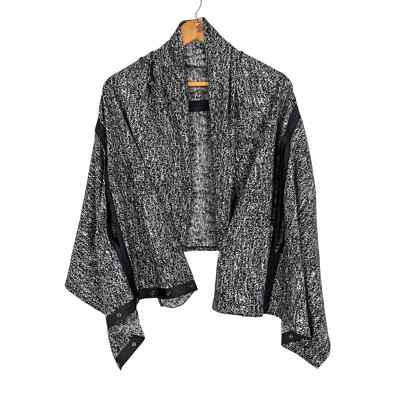 Lululemon Vinyasa Wrap Scarf Snaps Arm Holes Black Gray O/S