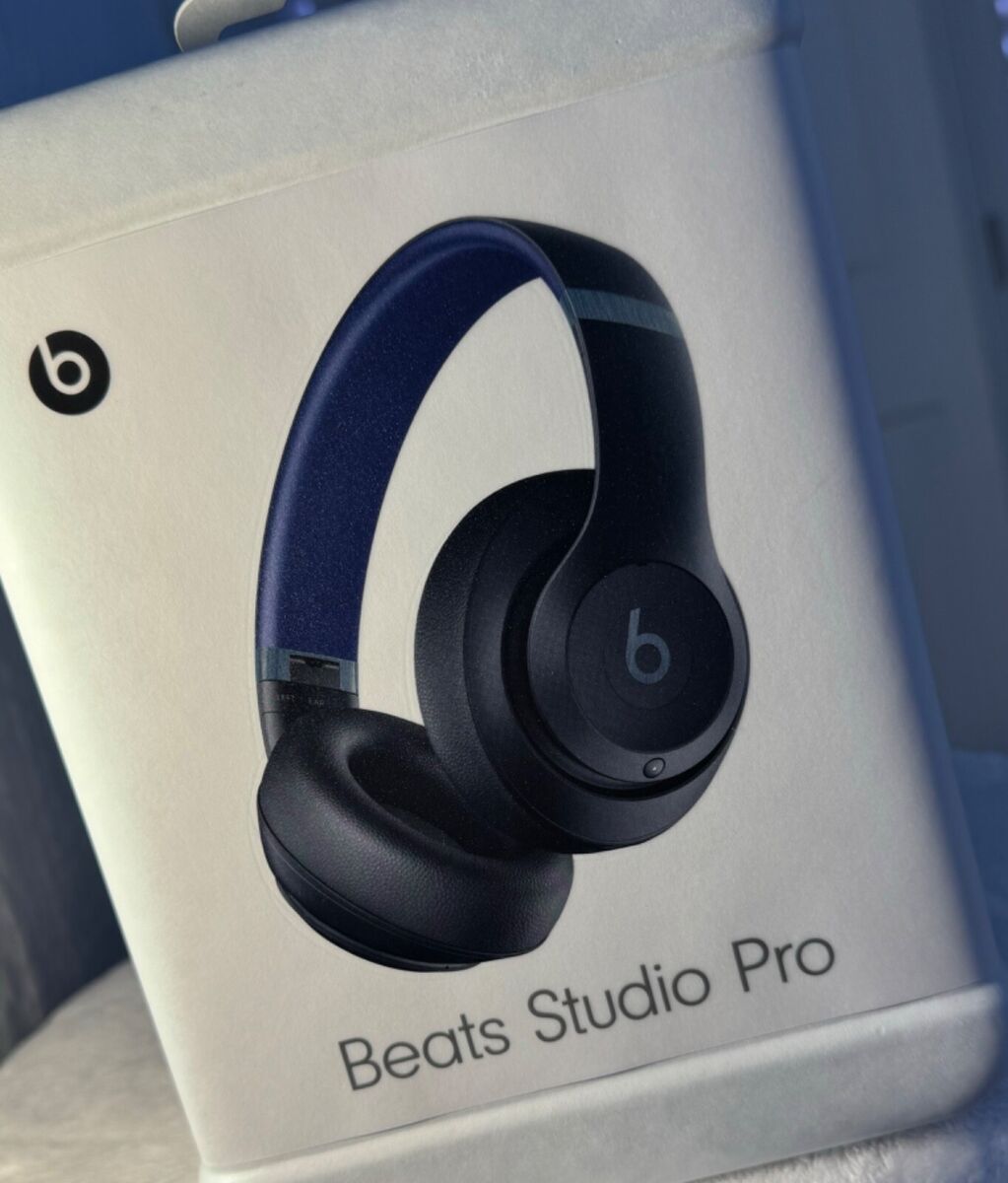 Brand new Beats Pro Studio unopened box! incredible navy Brand new Beats Pro Studio unopened box! incredible navy
