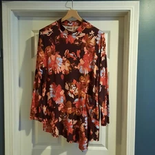 LOGO Lori Goldstein Tunic Top Womens 1X Floral Rayon 230 Asymmetric Hem Stretch