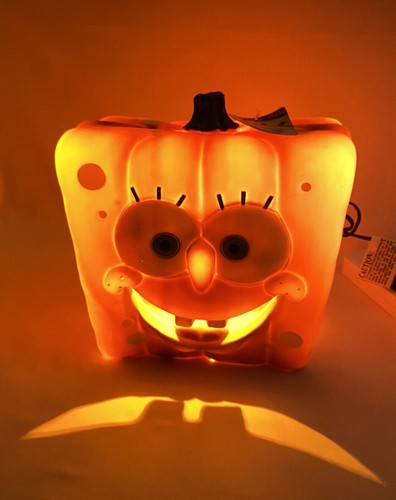 SpongeBob Square Pants HALLOWEEN Pumpkin Blow Mold Light Up 2010 New With Tags - Picture 2 of 12
