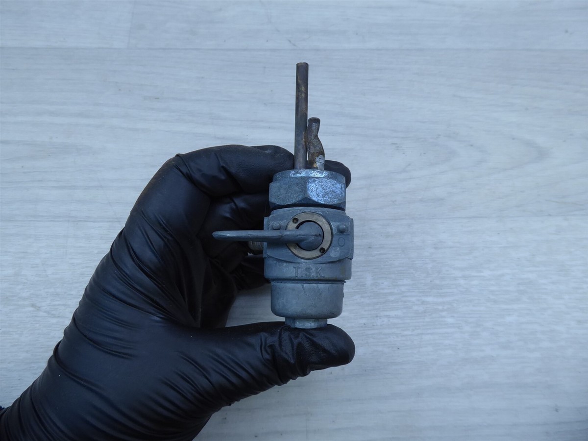 1967 Kawasaki W650 W1 K556) gas petrol fuel tank petcock valve #2