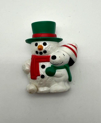 Hallmark Peanuts Snoopy Christmas Winter Snowman Brooch Pin