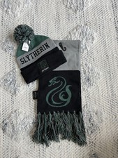 Universal Studios Harry Potter Hogwarts Slytherin Knit Beanie Hat Scarf NWT