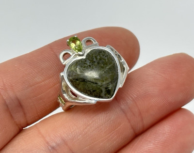 Connemara Irish Claddagh Marmor Stein Herz Ring Größe 6 Sterling Silber 925