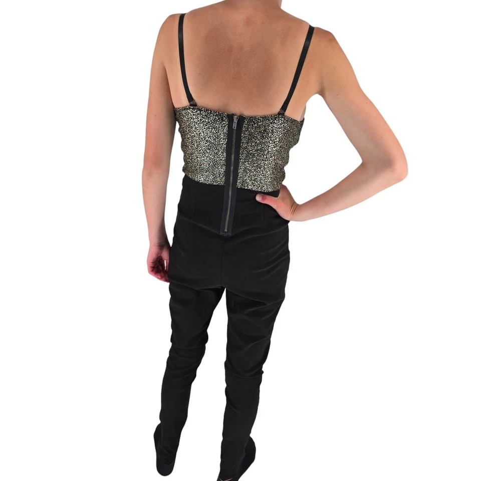 Mono estilo corsé adornado dorado material niña talla pequeña  Foto 3 de 4