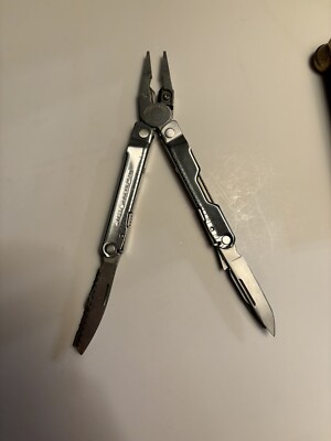 LEATHERMAN REBAR 17-Piece Multi-Tool -  Stainless