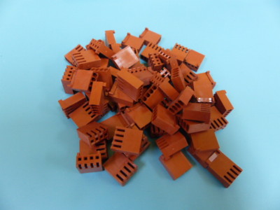 Methode  1300-104 Qty of 68 per Lot 4 position housing  Methode
