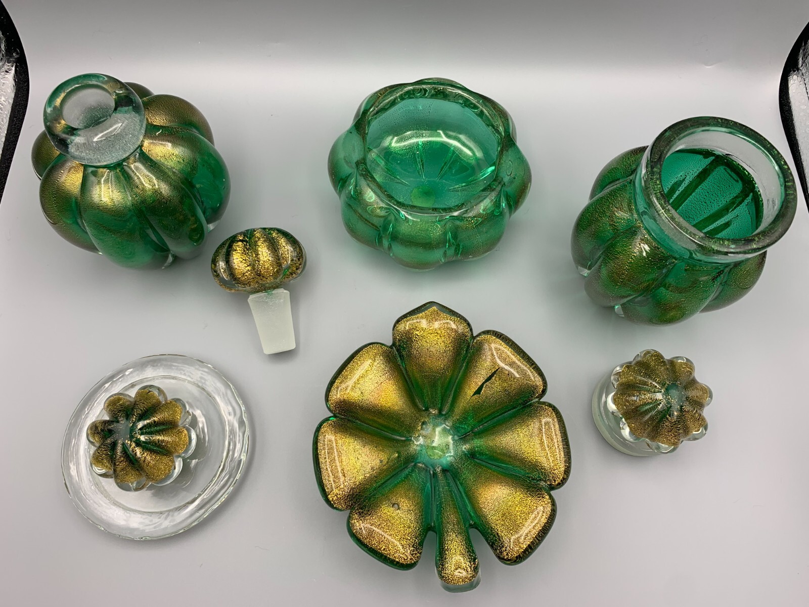 SEGUSO MURANO VINTAGE GLASS VANITY SET PERFUME BOTTLE POWDER BOX BOWL