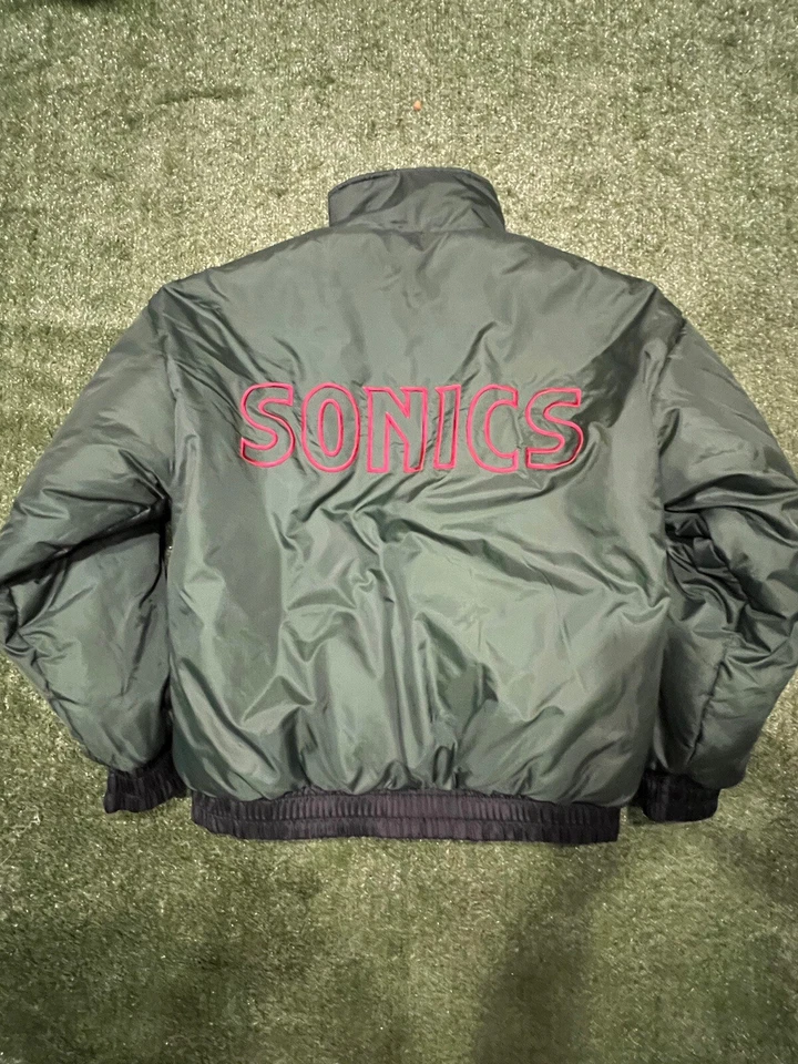 Vintage 90s Pro Player Seattle Supersonics Reversible Puffer Jacket Size Medium - Image 4 of 4