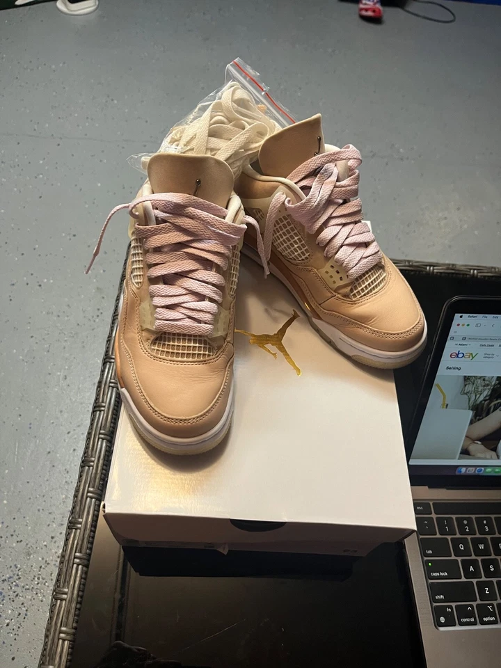 Tamanho 5.5 - Air Jordan 4 retrô cintilante com - Imagem 3 de 4