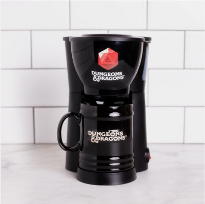 Uncanny Brands Dungeons & Dragons Single Cup Coffee Maker with Mug NEW