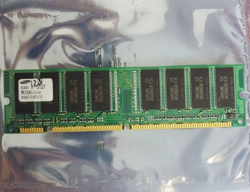 Samsung M366S1723BTS-C75 128MB PC133 CL3 168-pin DIMM SDRAM memory module