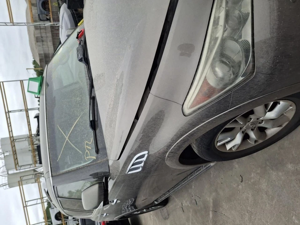 SOLA REPOSABRAZOS SOLO compatible con 11-13 INFINITI QX56 3651527 Foto 4 de 4