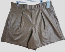 Abercrombie & Fitch Vegan Leather Shorts Womens XL Brown High Rise Pleated Chic