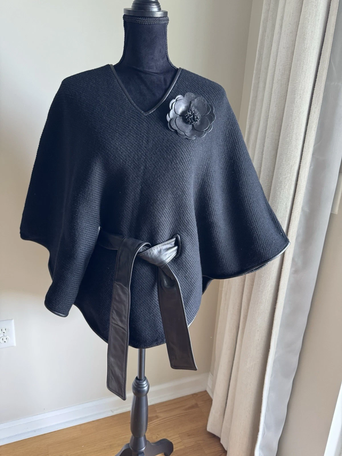 Vintage Dana Bachman One Size Black Lambswool Poncho Leather Trim &Brooch $475