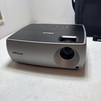 INFOCUS IN2104EP LCD DIGITAL PROJECTOR TESTED GOOD CONDITION