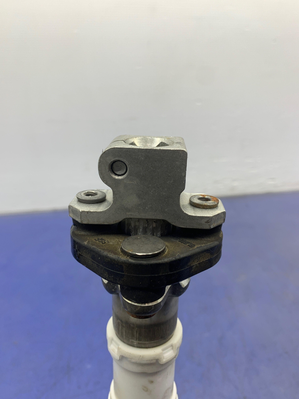 2014 - 2020 BMW I8 OEM 1.5L STEERING INTERMEDIATE SHAFT 9K MILES 32306864886