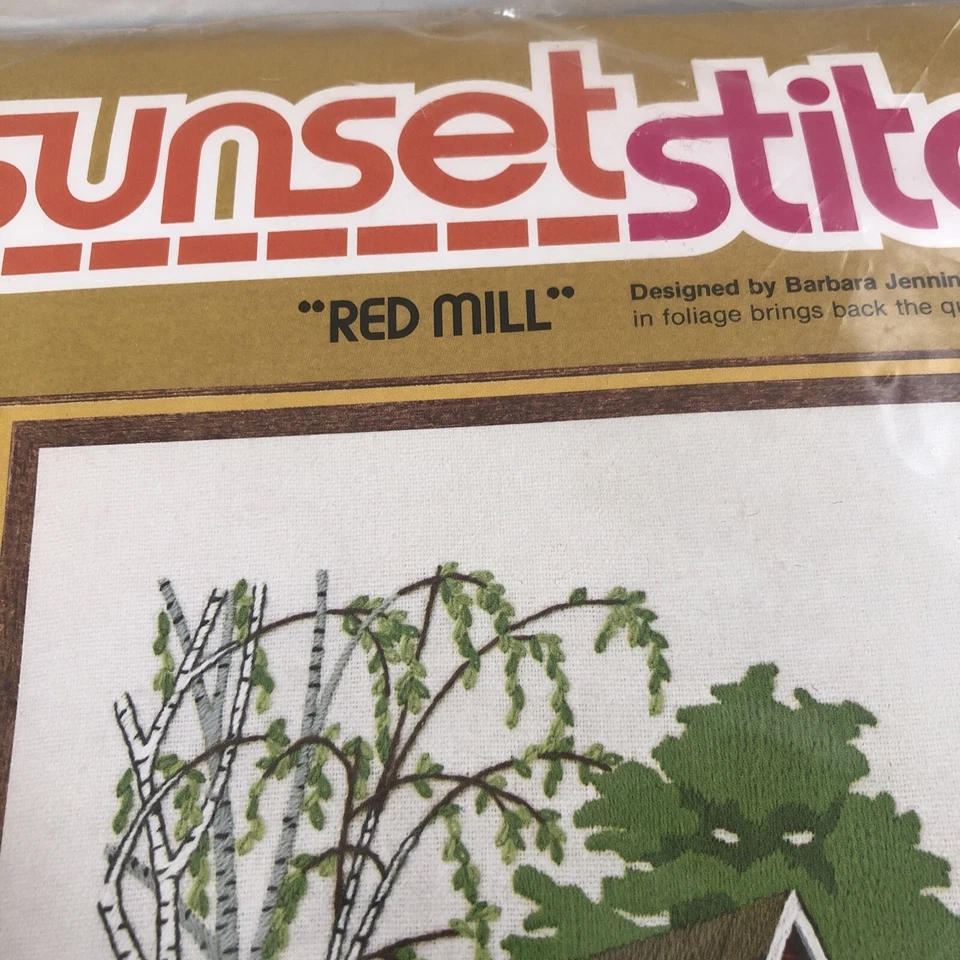 New Vintage 1978 Sunset Stitchery Crewel Embroidery Kit Red Mill #2480 - Image 2 of 4