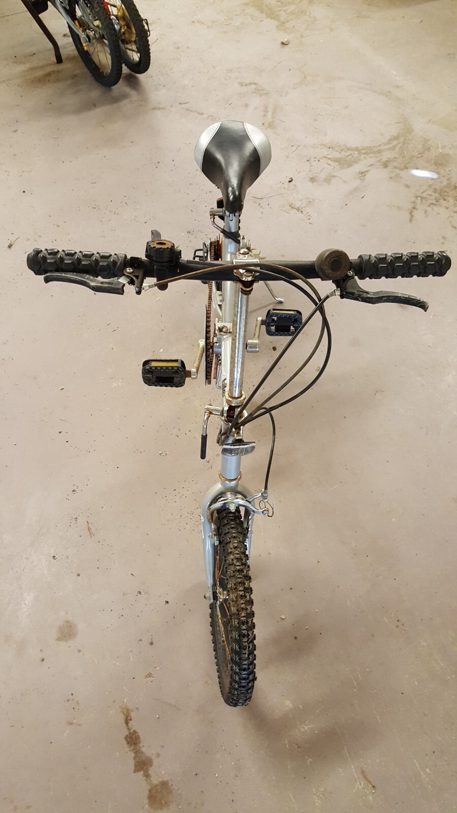 Pair of Z BIKE FOLDABLE ROAD BIKES w/ Travel Bags model C800523 Compact