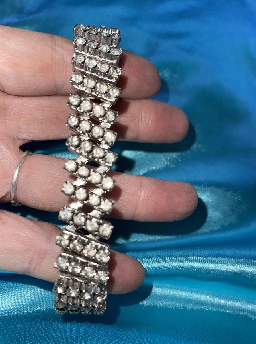 Rhinestone Stretch Metal Bracelet - Vintage 1960's Silver Rhinestone Stretch Metal Bracelet - Vintage 1960's Silver