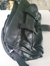 Tumi leather bag,black ,used