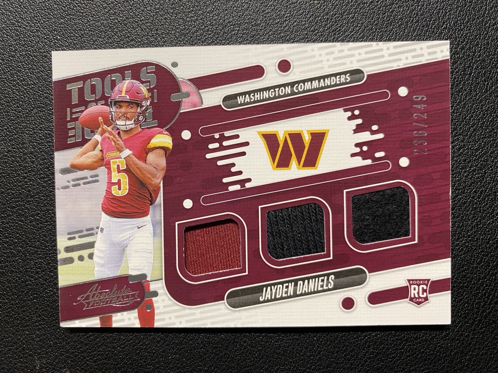 Jayden Daniels Panini Absolute Tools of the Trade Triple Relics #TOTTJDS Base